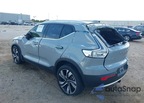 2024 Volvo Xc40 B5 Plus Bright Theme из США, поврежденный, VIN YV4L12UE9R2226001